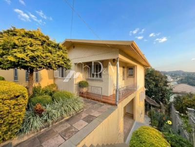 Casa para Venda, em Garibaldi, bairro Ch�caras, 5 dormit�rios, 3 banheiros, 2 vagas